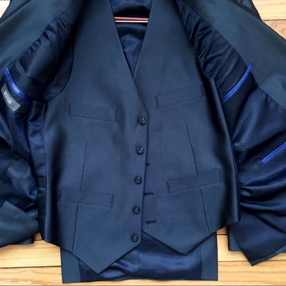 Other - Men’s Kenneth Cole Reaction 3 piece Suit